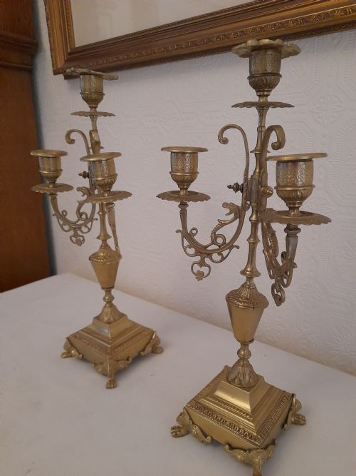 TRIPARTITE VICTORIAN BRASS CANDLESTICKS - ADDITIONAL PHOTO 1