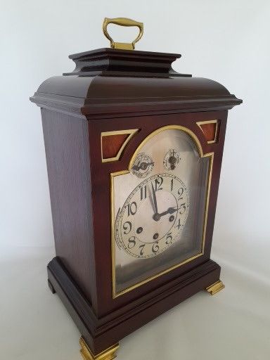 fig 1. Westminster-Chime, Mahogany Bracket/Mantel Clock