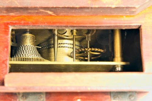 MAHOGANY 12 FUSEE DIAL CLOCK - ADDITIONAL PHOTO 7