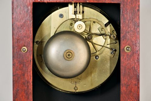 FAUX TORTOISESHELL MANTELBRACKET CLOCK - ADDITIONAL PHOTO 8