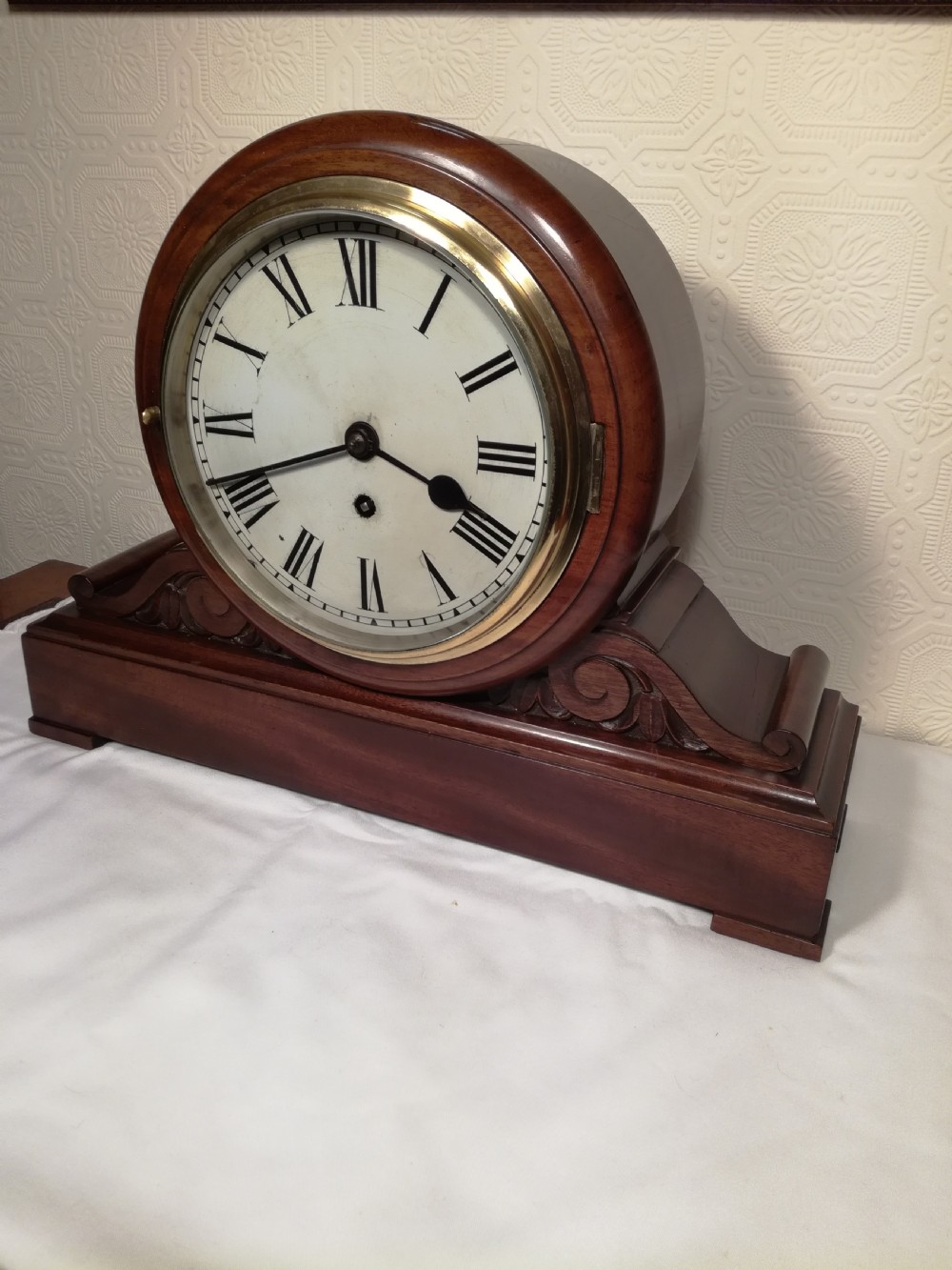 Boardroom / Table / Bracket Clock View III
