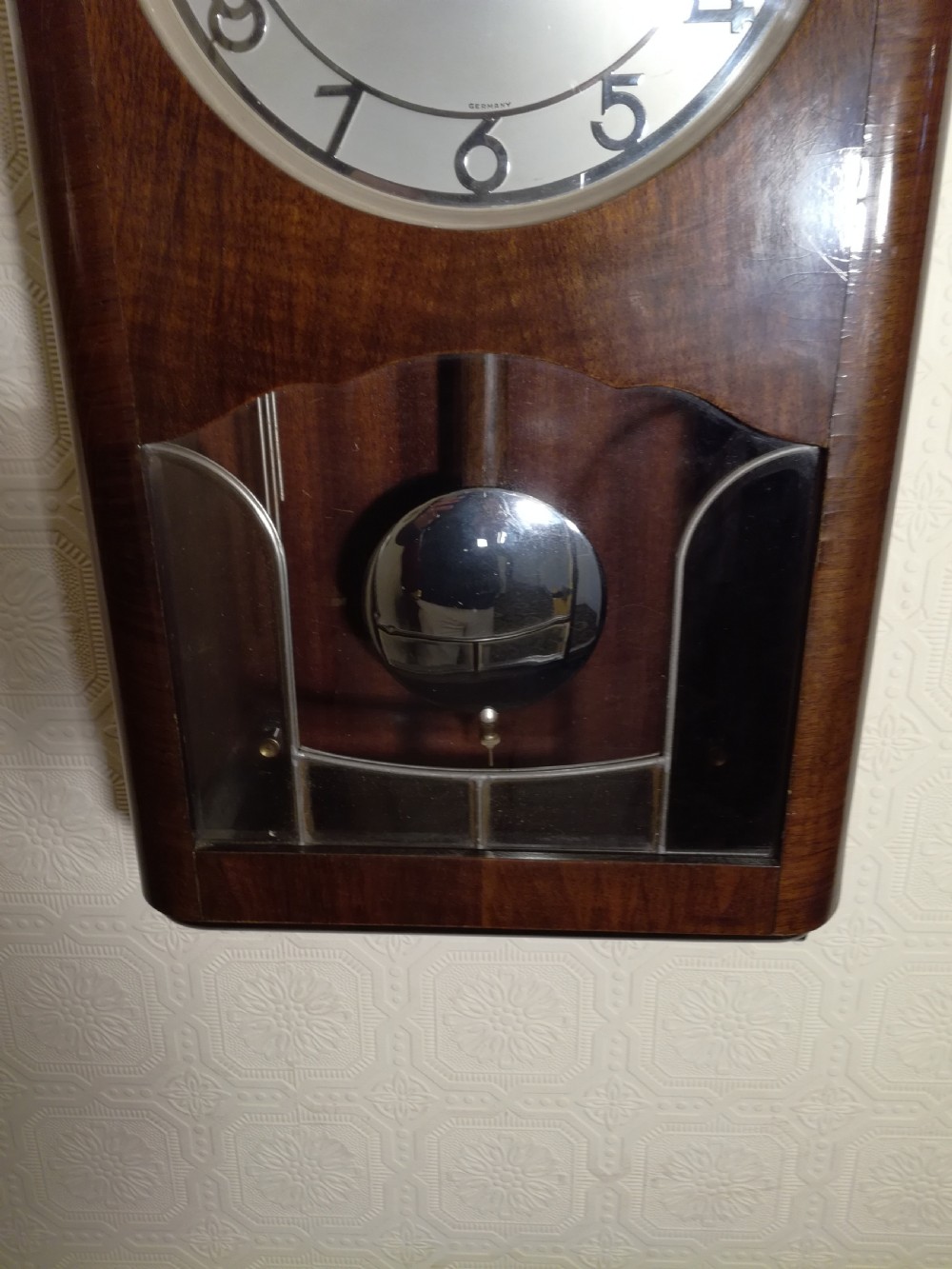 Art-Deco Wall Clock View IV