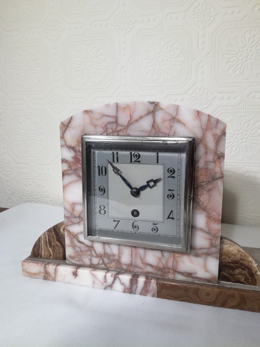Art-Deco Mantel Clock View VI
