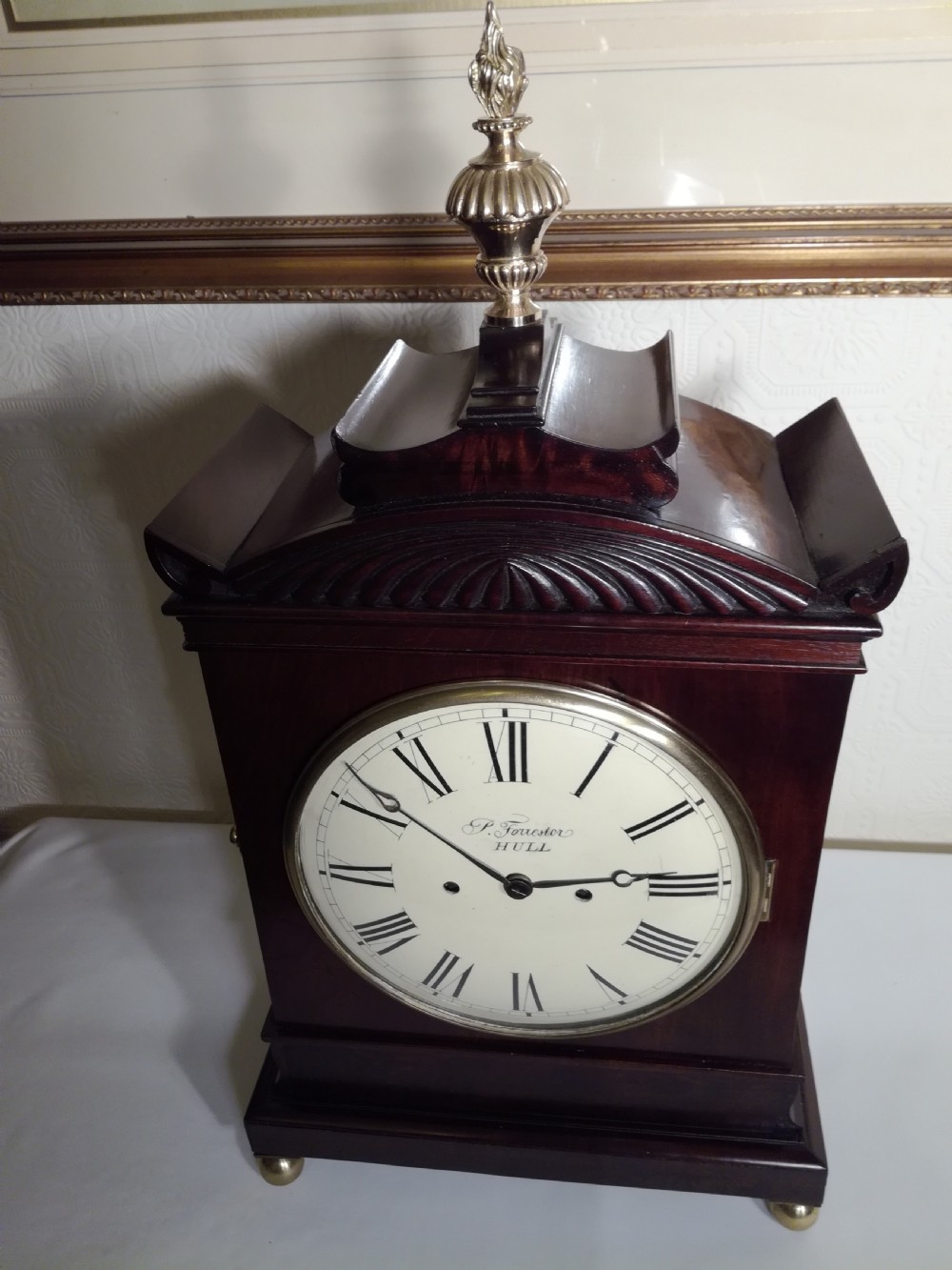 Outstanding Twin-Fusee Bracket/Mantel Clock View IV