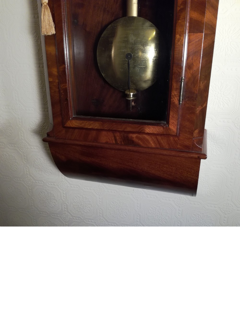 Magnificant Tavern-Style Regulator Wall Clock View IX