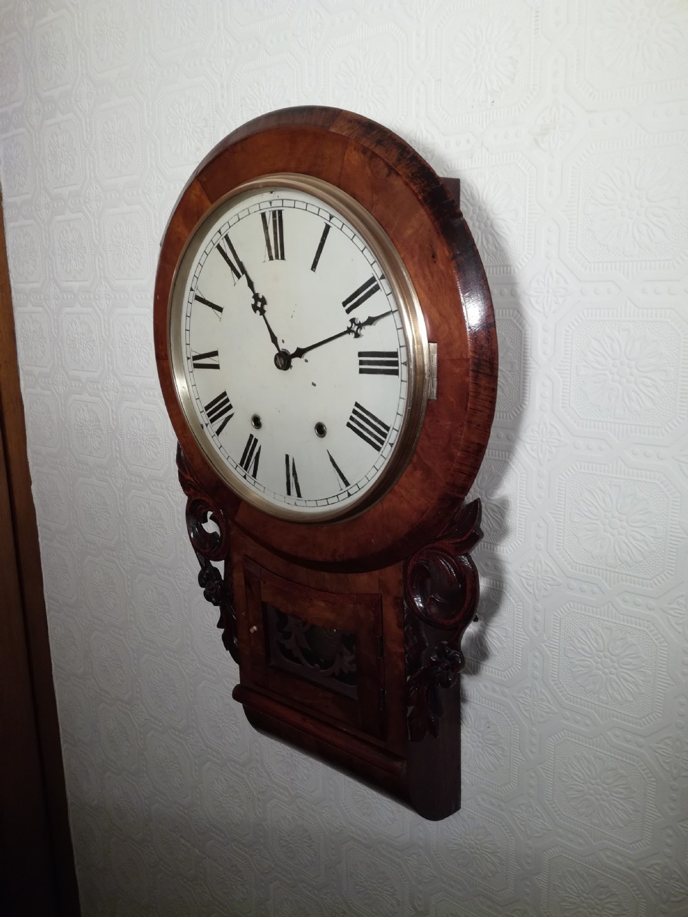 Dropdial Striking Wall Clock View V