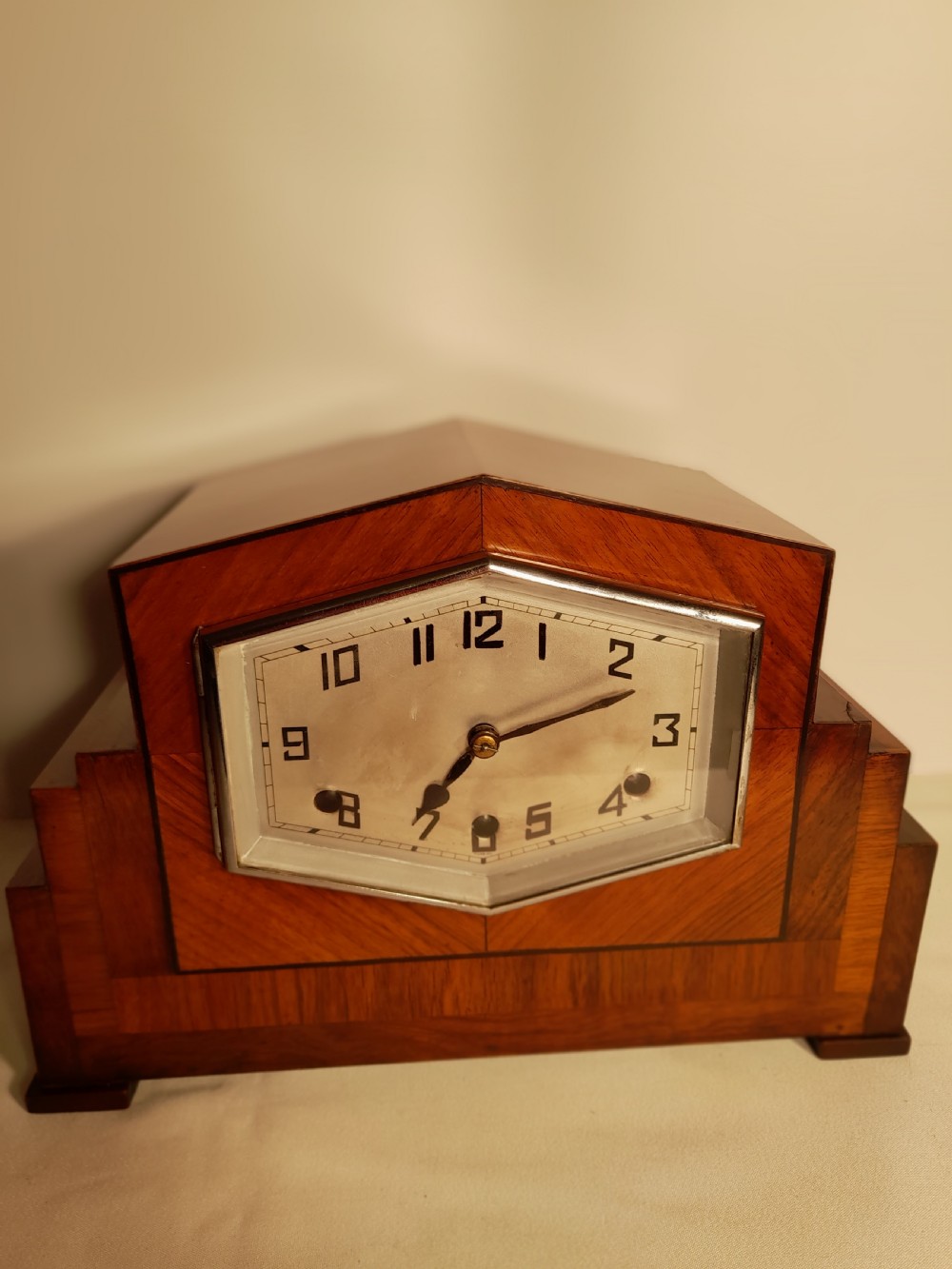 Art-Deco. Westminster Chime, Walnut Mantel Clock View VI