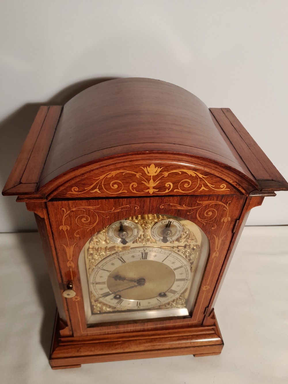 Camera Kuss Bracket/mantel Clock View X