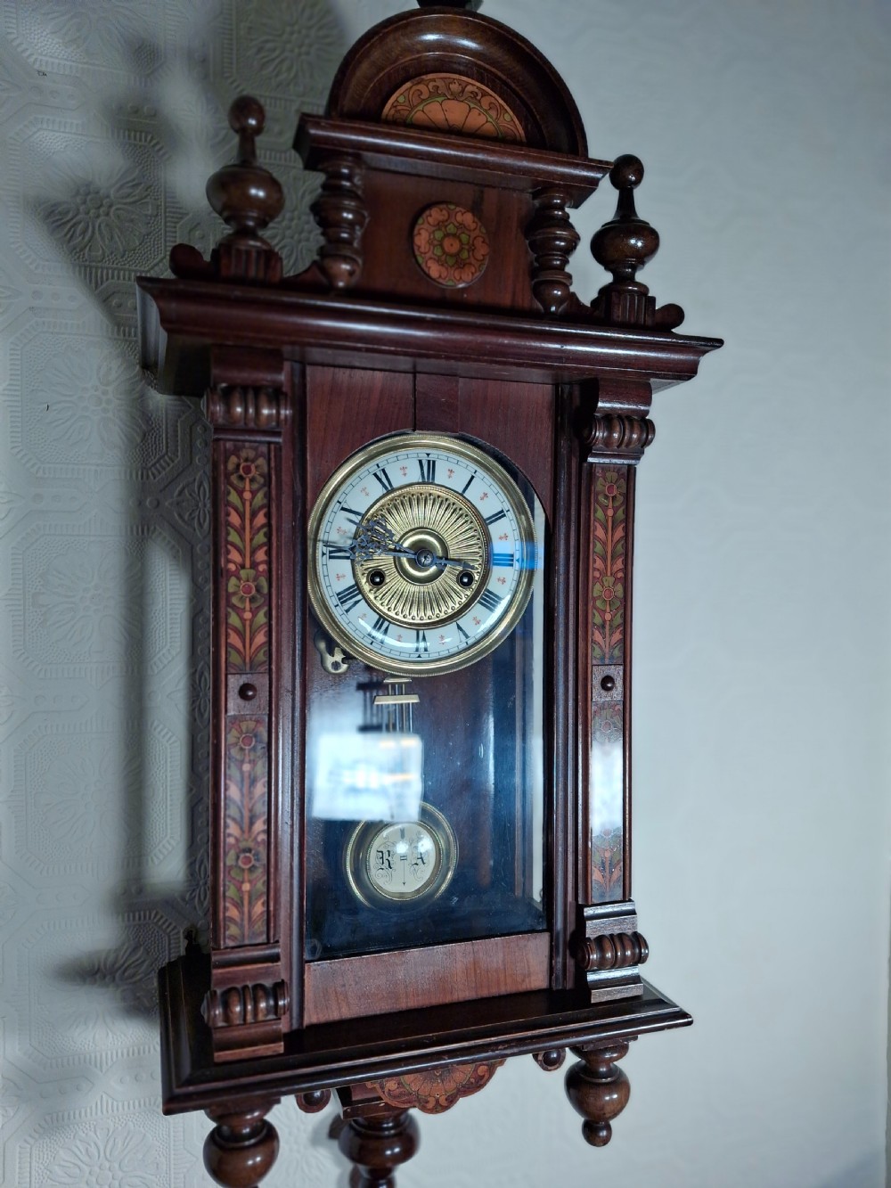 A delightful, Striking Wall Clock View VI