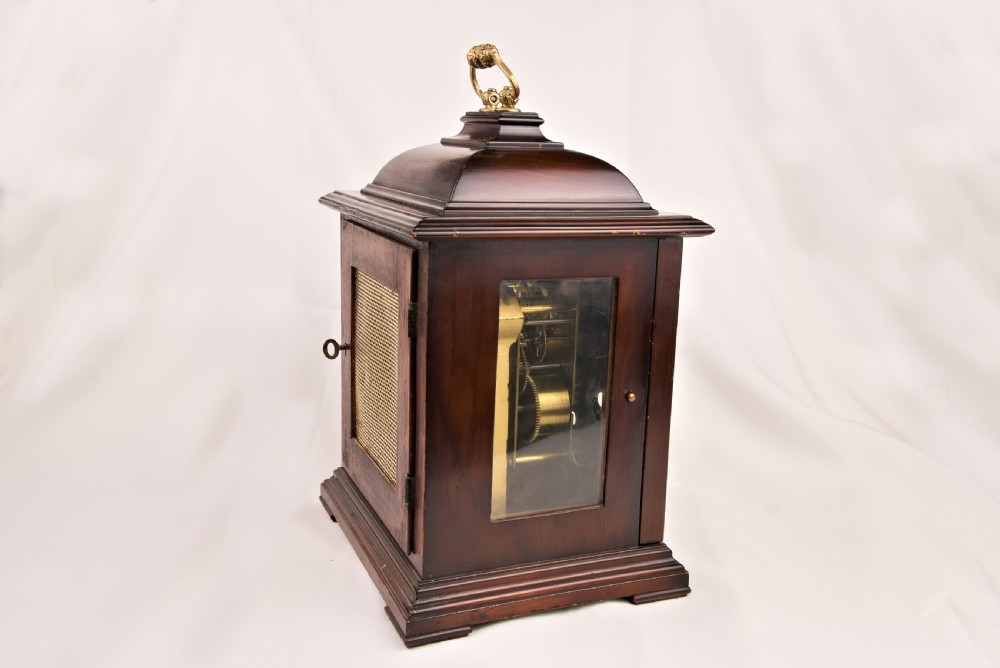 Westminster-Chime, Mahogany, Mantel/Bracket Clock View III