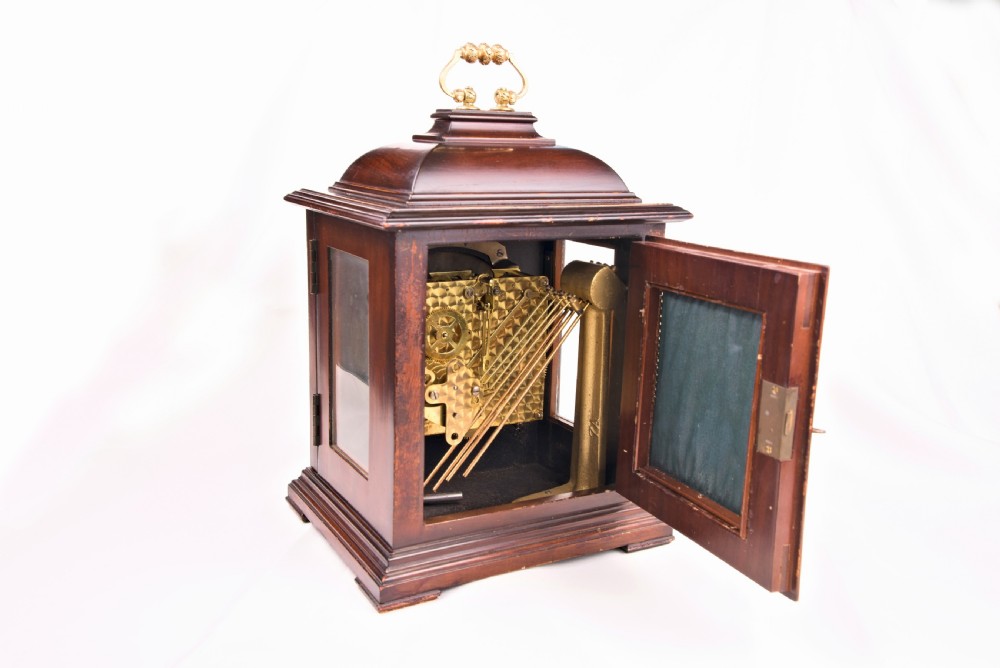 Westminster-Chime, Mahogany, Mantel/Bracket Clock View VI