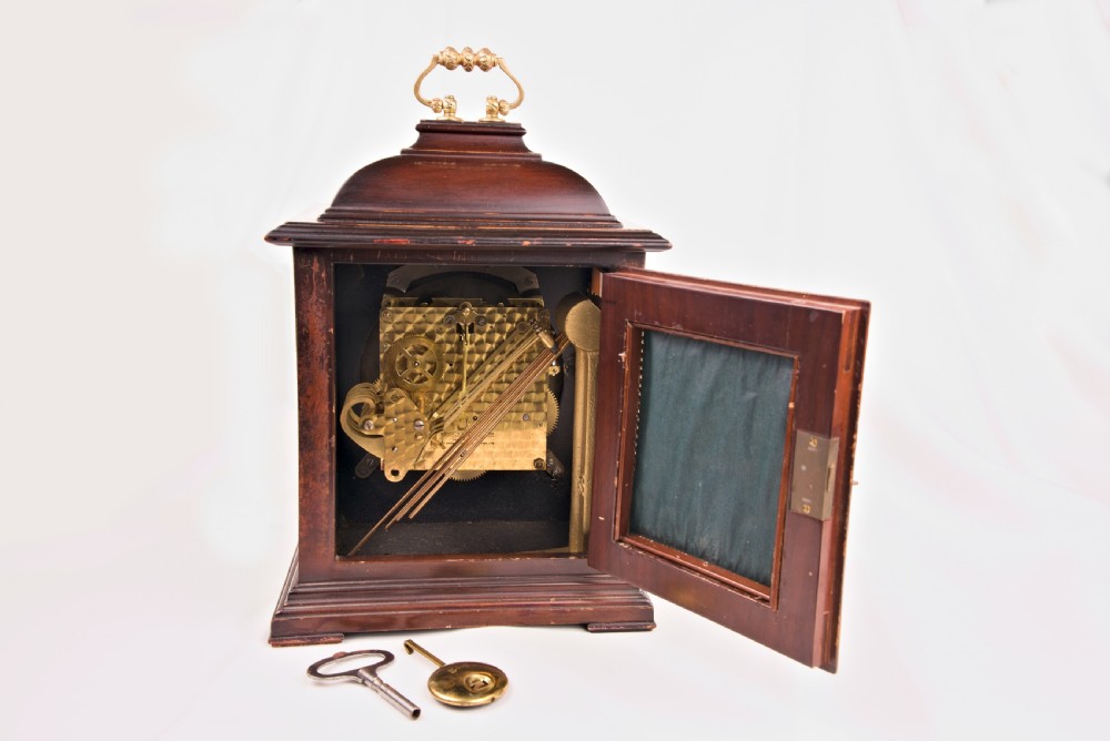 Westminster-Chime, Mahogany, Mantel/Bracket Clock View VII