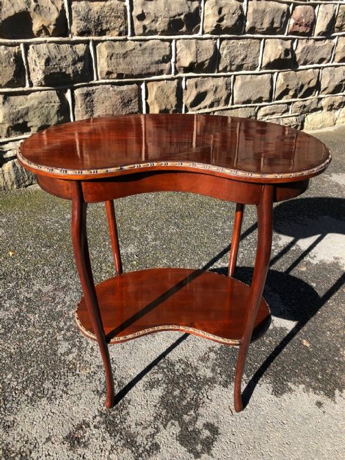 Quality Antique Mahogany Kidney Shaped Table
