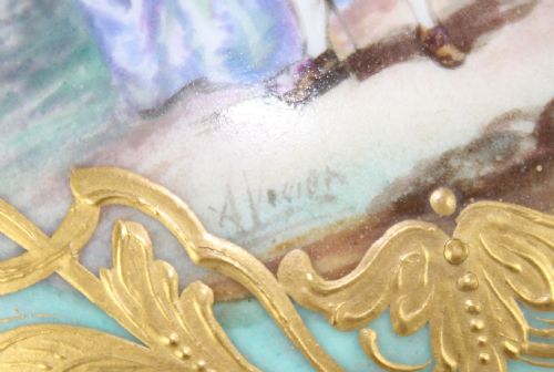 A LATE 19TH C FRENCH TURQUOISE GROUND SHIELD SHAPED SMALL BOX - ADDITIONAL PHOTO 7