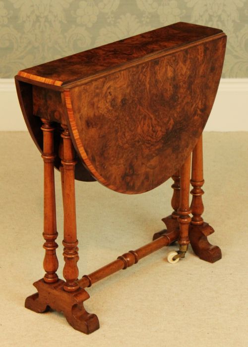 A FINE VICTORIAN BURR WALNUT BABY SUTHERLAND TABLE WITH A KINGWOOD CROSS BANDED EDGE - ADDITIONAL PHOTO 1