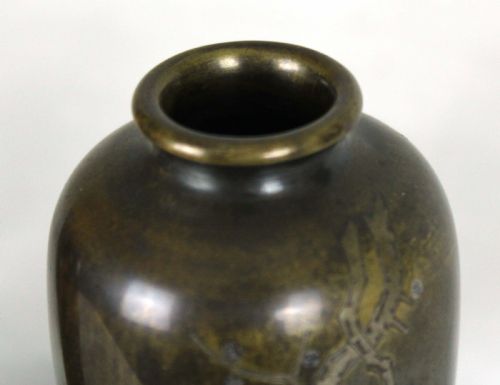 A DECORATIVE PAIR OF JAPANESE BRONZE COCKEREL VASES - ADDITIONAL PHOTO 1