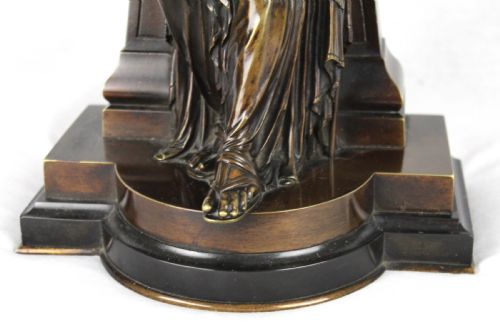 A FINE PAIR OF 19TH CENTURY EGYPTIAN STYLE BRONZE MAIDENS BY EUTROPE BOURET FRANCE 1833 1906 - ADDITIONAL PHOTO 5