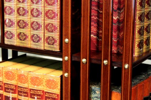 AN EXQUISITE LATE VICTORIAN MAHOGANY INLAID REVOLVING BOOKCASE BY MAPLE CO - ADDITIONAL PHOTO 5