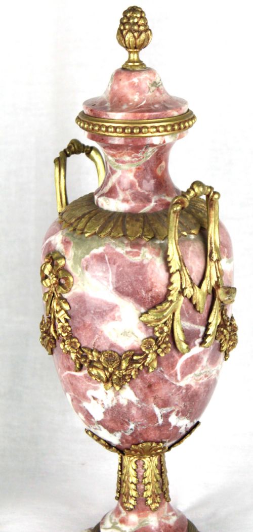 A PAIR OF LATE 19TH C ROUGE MARBLE AND ORMOLU MOUNTED CASSOLETTES WITH ACORN FINIAL - ADDITIONAL PHOTO 5