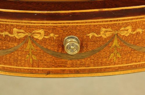 AN IMMACULATE QUALITY LATE VICTORIAN MAHOGANY INLAID DEMILUNE SIDE TABLE - ADDITIONAL PHOTO 2