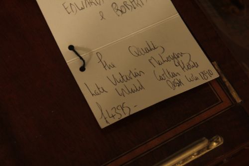 AN OUTSTANDING LATE VICTORIAN MAHOGANY INLAID CARLETON HOUSE STYLE DESK BY EDWARDS ROBERTS - ADDITIONAL PHOTO 5