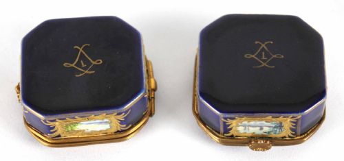 A PAIR OF LATE 19TH C SEVRES CERAMIC CANTED SQUARE SMALL BOXES - ADDITIONAL PHOTO 3