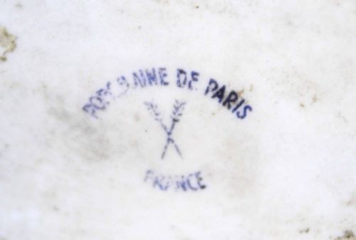 A LATE 19TH C FRENCH GROS BLEU PORCELAIN SHAPED SQUARE CASKET - ADDITIONAL PHOTO 7