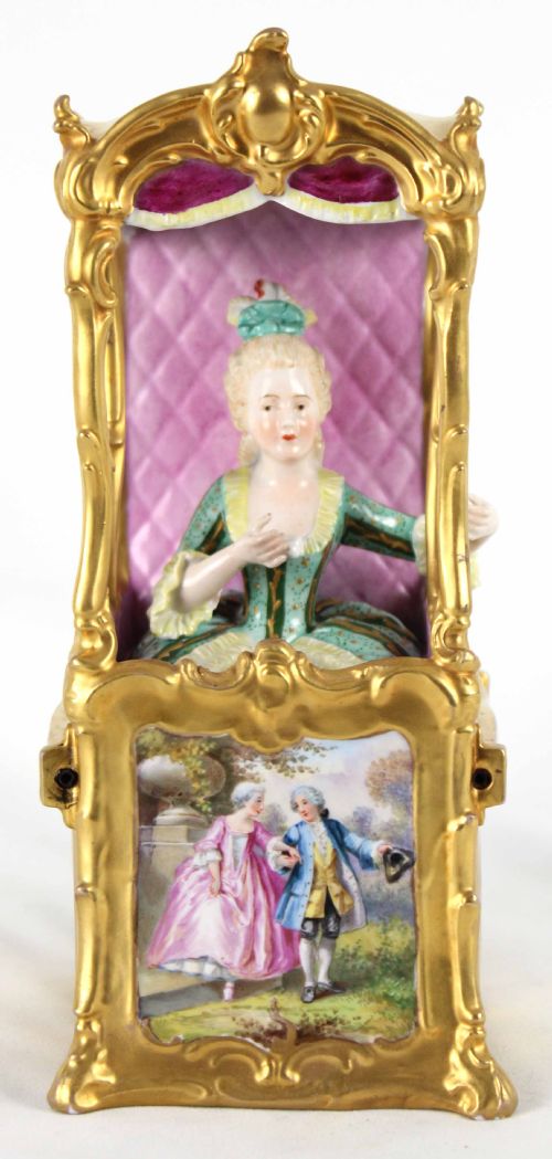 A FINELY DETAILED LATE 19TH C CONTINENTAL PORCELAIN SEDAN CHAIR FIGURE GROUP - ADDITIONAL PHOTO 1