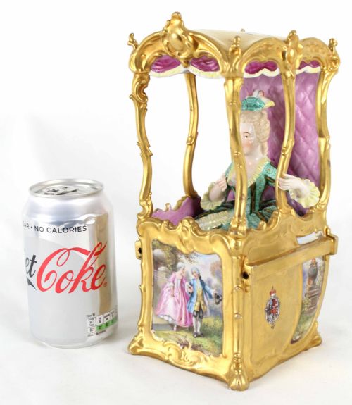 A FINELY DETAILED LATE 19TH C CONTINENTAL PORCELAIN SEDAN CHAIR FIGURE GROUP - ADDITIONAL PHOTO 12