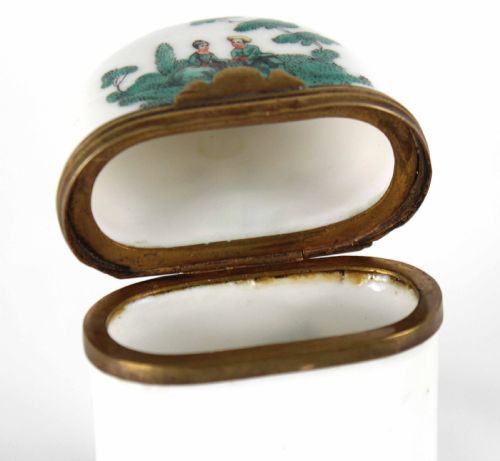 A SUPERB 19TH C FRENCH PORCELAIN ETUI - ADDITIONAL PHOTO 6
