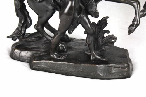 A FINE PAIR OF 19TH CENTURY BRONZE MARLEY HORSES WITH FIGURES - ADDITIONAL PHOTO 6