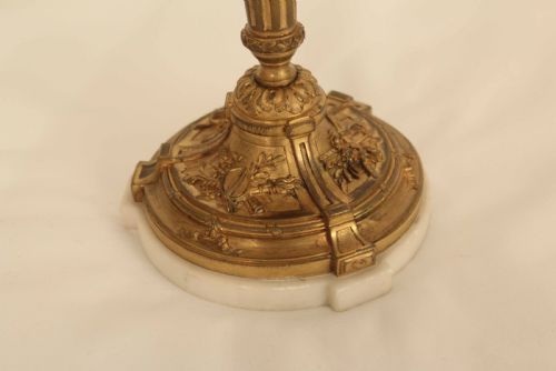 A PAIR OF LATE 19TH CENTURY GILT ORMOLU THREE BRANCHED CANDELABRA - ADDITIONAL PHOTO 6