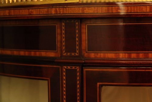 A FINE QUALITY PAIR OF EDWARDIAN INLAID BOWFRONT GLAZED DISPLAY CABINETS - ADDITIONAL PHOTO 2