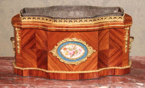 A FINE VICTORIAN KINGWOOD AND ORMOLU MOUNTED TABLE TOP JARDINIERE WITH PAINTED PLAQUES - ADDITIONAL PHOTO 1