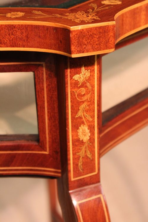 A FINE QUALITY LATE VICTORIAN MAHOGANY INLAID SERPENTINE SHAPED BIJOUTERIE TABLE - ADDITIONAL PHOTO 5