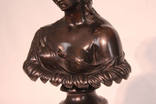 THE QUALITY LATE 19TH CENTURY FRENCH BRONZE OF A FEMALE BUST - ADDITIONAL PHOTO 2
