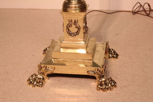 THE QUALITY EDWARDIAN BRASS CORINTHIAN COLUMN STANDING LAMP - ADDITIONAL PHOTO 2