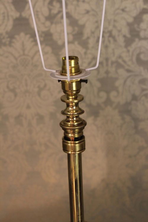 THE QUALITY EDWARDIAN BRASS CORINTHIAN COLUMN STANDING LAMP - ADDITIONAL PHOTO 4