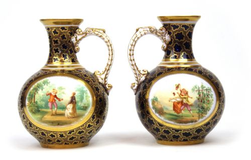 A FINE PAIR OF 18TH CENTURY SEVRES BOTTLE JUGS - ADDITIONAL PHOTO 1