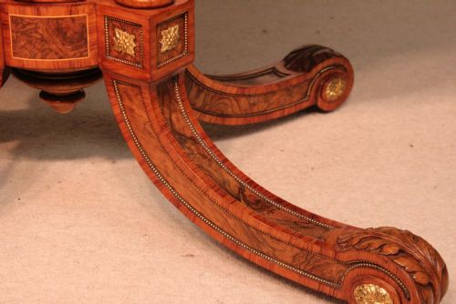 THE GILLOWS VICTORIAN BURRWALNUT KINGWOOD MOUNTED CENTRE TABLE - ADDITIONAL PHOTO 5