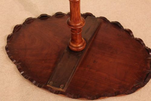 A FINE QUALITY VICTORIAN BURRWALNUT INLAID SERPENTINE EDGE TRIPOD TABLE - ADDITIONAL PHOTO 3