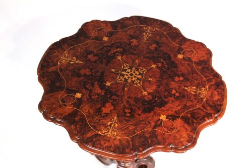 A FINE QUALITY VICTORIAN BURRWALNUT INLAID SCALLOP EDGE TRIPOD TABLE - ADDITIONAL PHOTO 1