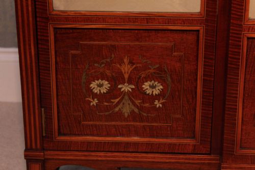 AN EXHIBITION QUALITY LATE VICTORIAN MAHOGANY MARQUETRY FIDDLEBACK DISPLAY CABINET - ADDITIONAL PHOTO 1