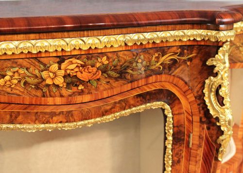 AN EXHIBITION QUALITY INLAID VICTORIAN BURR WALNUT AND ORMOLU CREDENZA - ADDITIONAL PHOTO 4