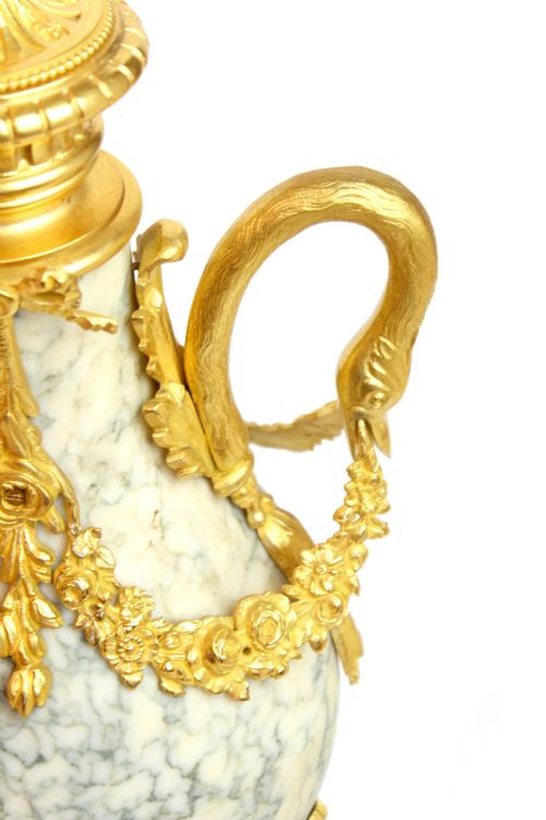 A FINE PAIR OF FRENCH ORMOLU MARBLE TABLE LAMPS - ADDITIONAL PHOTO 2