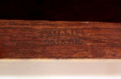 AN ELEGANT EDWARDIAN MAHOGANY CARLTON HOUSE DESK - ADDITIONAL PHOTO 7