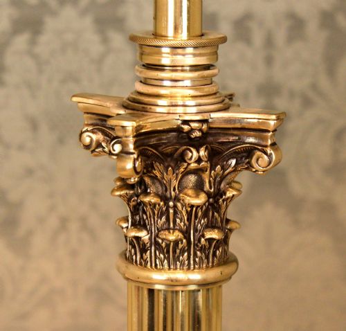 A HINKS SONS VICTORIAN BRASS CORINTHIAN COLUMN ADJUSTABLE FLOOR LAMP - ADDITIONAL PHOTO 1