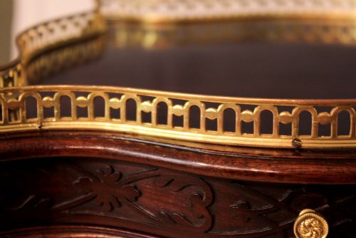 AN EXQUISITE CHIPPENDALE STYLE VICTORIAN MAHOGANY KETTLE STAND - ADDITIONAL PHOTO 5