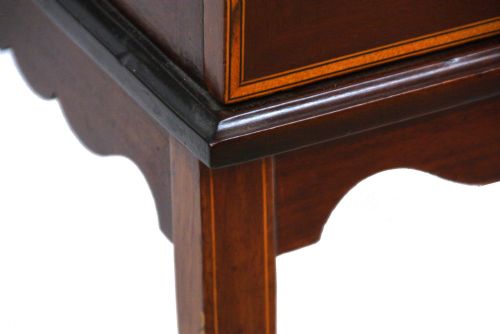 A QUALITY EDWARDIAN MAHOGANY INLAID CENTER DISPLAY CABINET - ADDITIONAL PHOTO 2