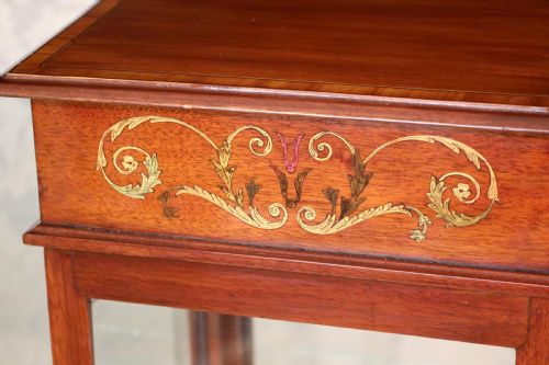 A QUALITY EDWARDIAN MAHOGANY INLAID CENTER DISPLAY CABINET - ADDITIONAL PHOTO 6